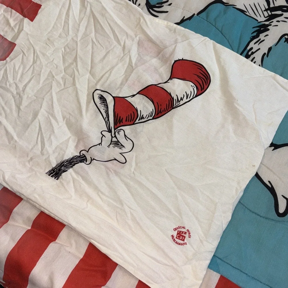 Dr. Seuss The Cat in the Hat Comforter & Sheet Set With Pillow‎ Case